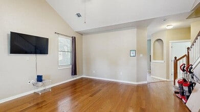 Beautifully updated home in a peaceful Geo in Georgetown, TX - Building Photo - Building Photo