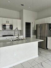 7800 Hillock Terrace in Austin, TX - Building Photo - Building Photo