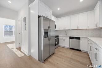 29 Village Rd in Milford, CT - Building Photo - Building Photo