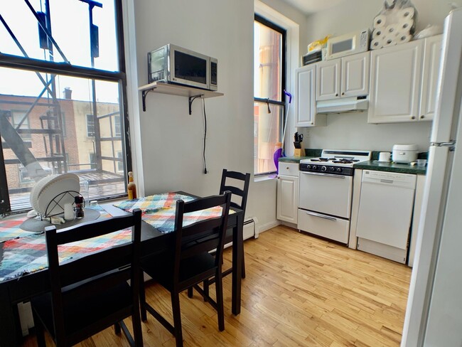 912 Washington St in Hoboken, NJ - Building Photo - Building Photo