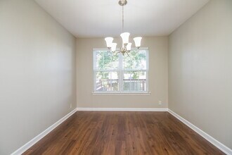 360 Davids Way in La Vergne, TN - Foto de edificio - Building Photo