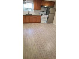 53XX Gladstone St in Vancouver, BC - Building Photo