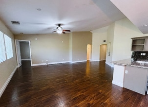 11622 Pacific Harbor Ave in Bakersfield, CA - Building Photo - Building Photo