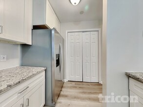 219 Arlington Ct in Newnan, GA - Foto de edificio - Building Photo