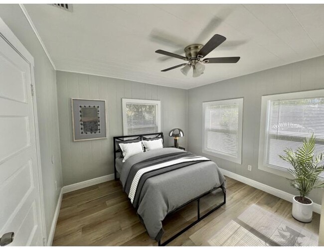 3619 E Frierson Ave in Tampa, FL - Building Photo - Building Photo