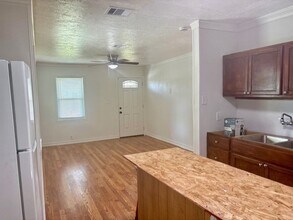 138 Calloway St in Houston, TX - Building Photo - Building Photo