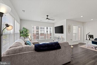 106 St Ives Pl in Oxon Hill, MD - Building Photo - Building Photo