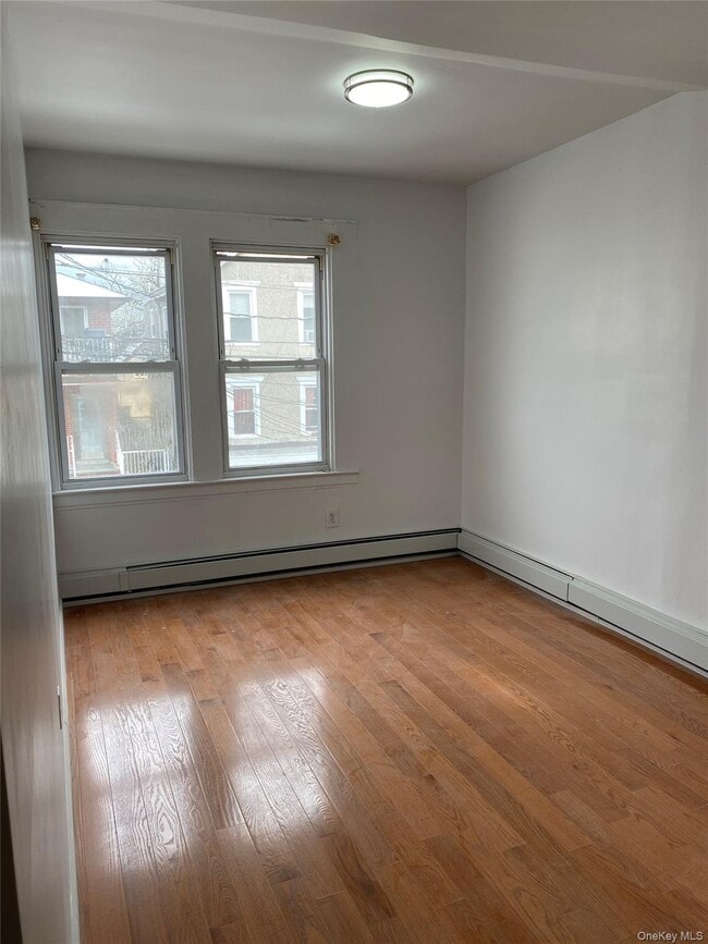 22-14 124th St in Queens, NY - Building Photo - Building Photo
