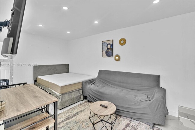 4328 SW 49th Ct in Fort Lauderdale, FL - Foto de edificio - Building Photo