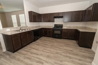 5606 Rocky Trail Dr in Porter, TX - Building Photo - Building Photo