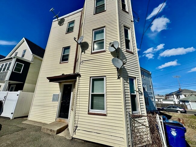 property at 21 Warren St