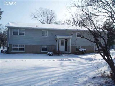 810 Springer Ave in Columbus Junction, IA - Foto de edificio - Building Photo