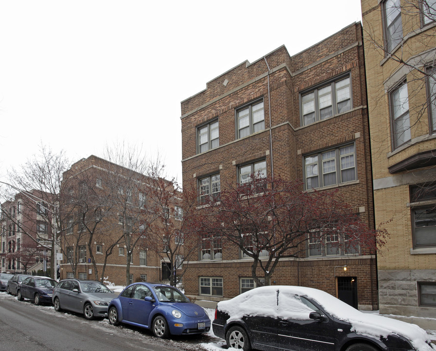 620-628 W Barry Ave in Chicago, IL - Building Photo