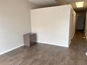 70 Main St S in Carman, MB - Building Photo - Building Photo