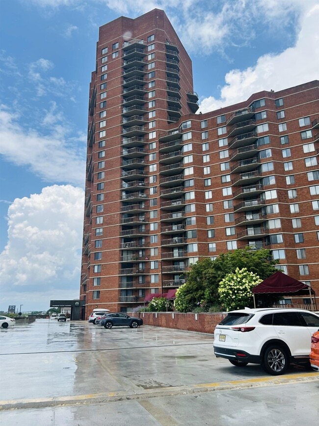 property at 1040 Harmon Cove Tower