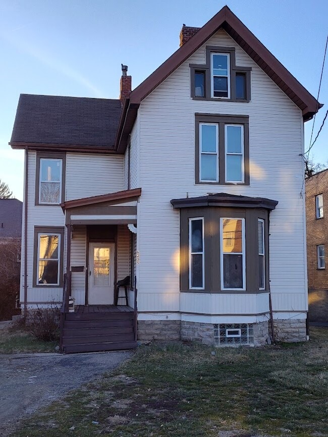 6205 Kennedy Ave