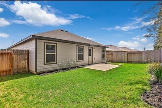 10031 Spg Crk Rd in Cleveland, TX - Building Photo - Building Photo