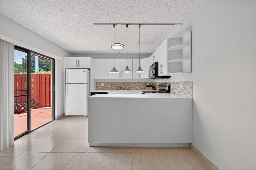 3312 Spanish Wells Dr in Delray Beach, FL - Building Photo
