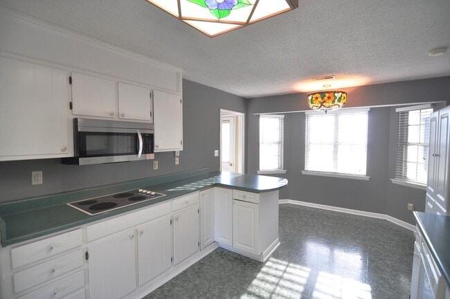 1200 Maebeth Cir SE in Huntsville, AL - Building Photo - Building Photo