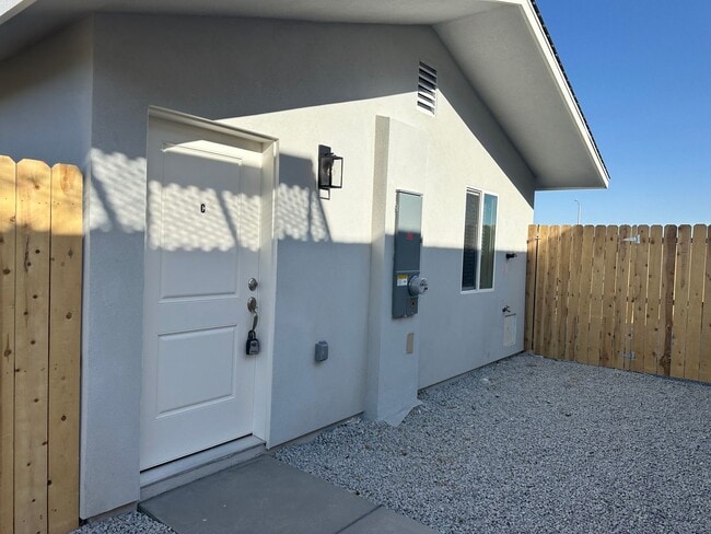 928 W Perdew Ave in Ridgecrest, CA - Building Photo - Building Photo
