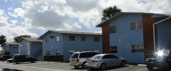 950 SW 74th Ter Apartments