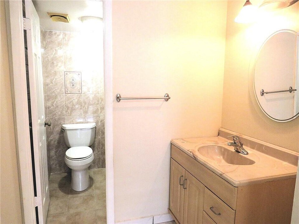 6700 Cypress Rd in Plantation, FL - Building Photo