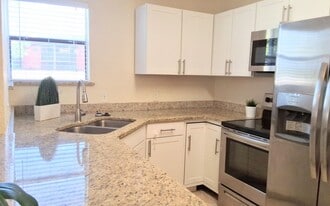 2936 Antique Oaks Cir in Winter Park, FL - Building Photo