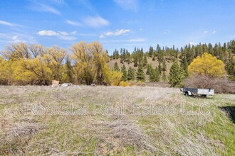 9322 S Spokane St in Spokane, WA - Building Photo - Building Photo