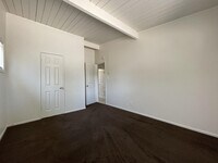 1346 Ave H 15 photo'