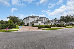 12009 Covent Garden Ct in Naples, FL - Building Photo