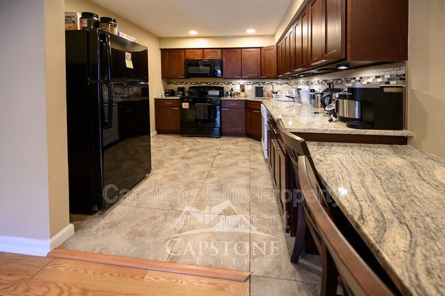 12 Colgate Dr in Newark, NJ - Building Photo - Building Photo
