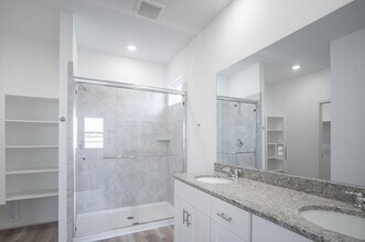 8002 Horse Hvn Ln in Hockley, TX - Building Photo - Building Photo