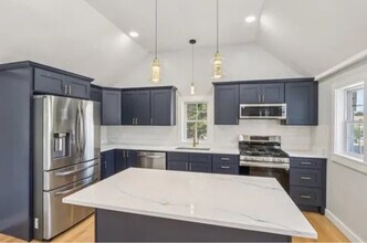 410 Ferry St in Malden, MA - Foto de edificio - Building Photo