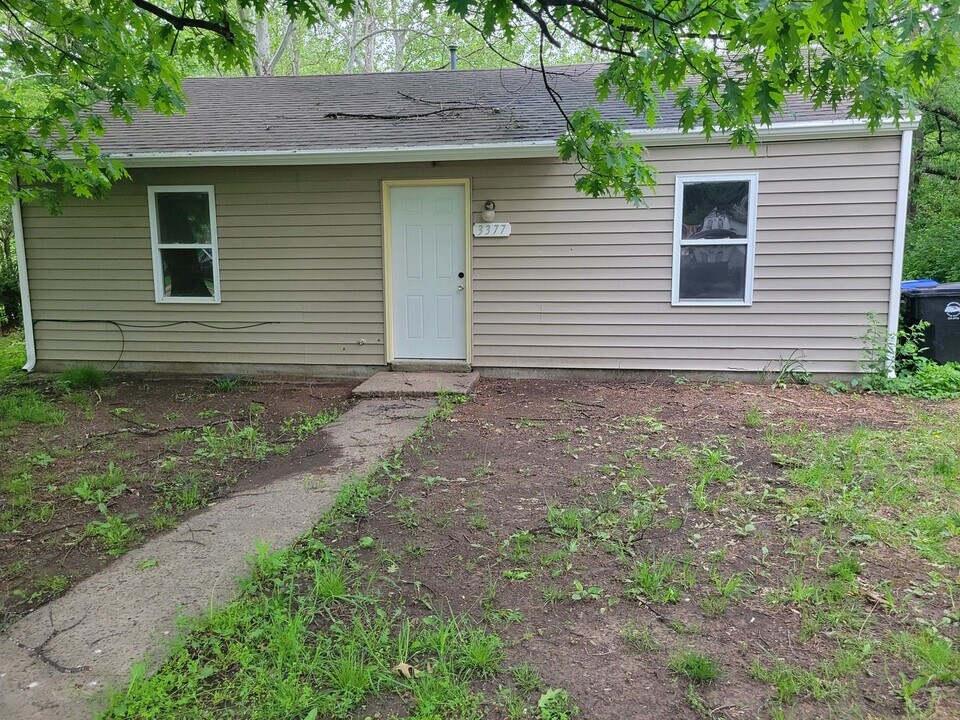 3377 SE Fremont St in Topeka, KS - Building Photo