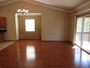 32 Tree Frog Ln in Lake Ozark, MO - Building Photo - Building Photo