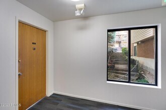 425 S 1000 E, Unit 201c in Salt Lake City, UT - Foto de edificio - Building Photo