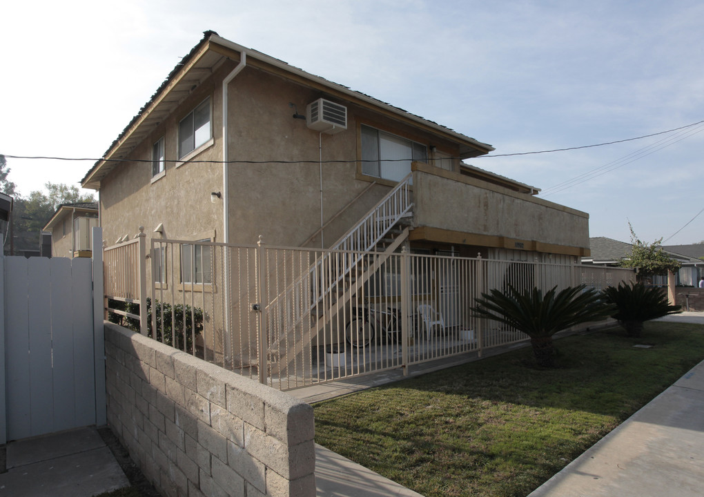 10902-10912 Lampson Ave in Garden Grove, CA - Building Photo