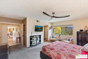 1326 Tiffany Cir N in Palm Springs, CA - Building Photo