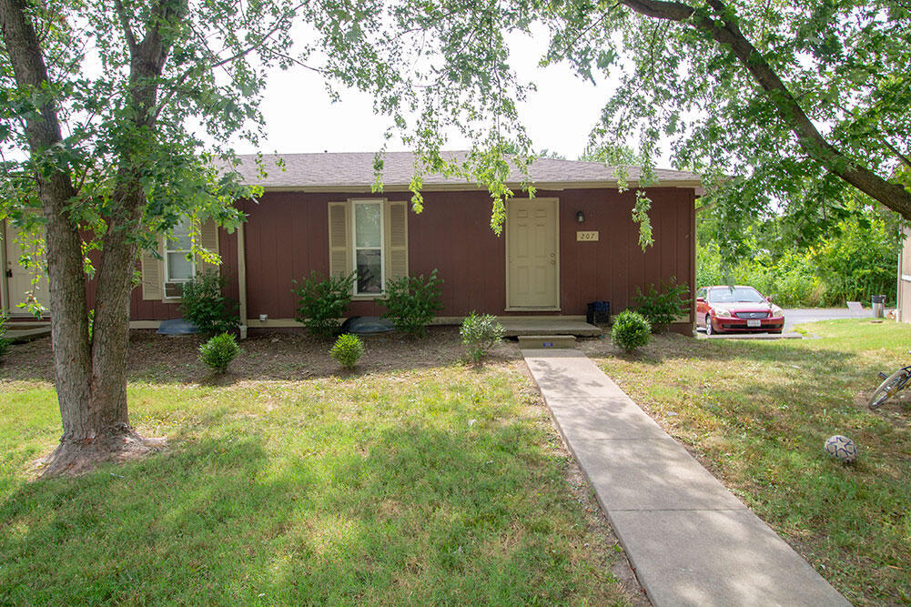 207 Wheaton Ct in Columbia, MO - Building Photo