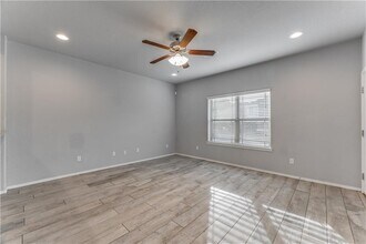 1348 N Corsica Dr in Fayetteville, AR - Building Photo - Building Photo