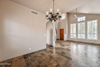 9166 E Laurel Ln in Scottsdale, AZ - Building Photo - Building Photo