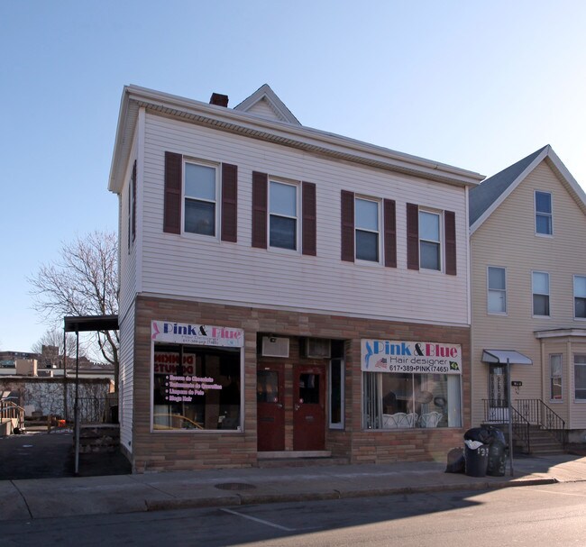 133 Main St in Everett, MA - Foto de edificio - Building Photo