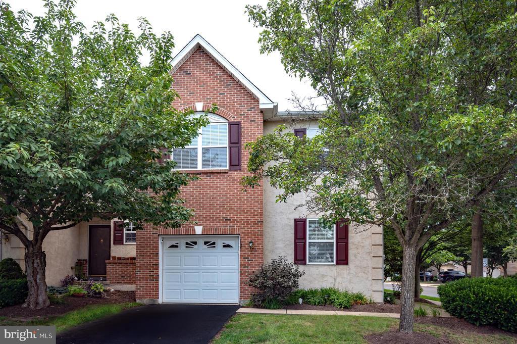 107 Riverside Dr in Red Hill, PA - Building Photo