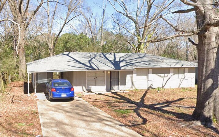 1018 Deryll St in Jackson, MS - Building Photo