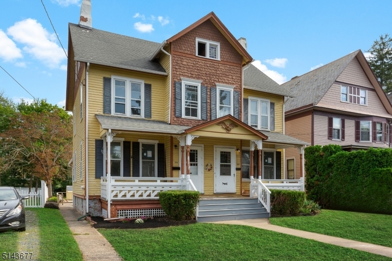 182 W Cliff St in Somerville, NJ - Building Photo