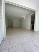 2539 S Bayshore Dr in Miami, FL - Building Photo - Building Photo