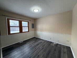 1012 Vine St in Streamwood, IL - Building Photo - Building Photo