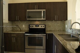 11242 SW 116th Ln in Miami, FL - Building Photo - Building Photo