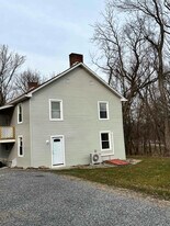 173 High St, Unit 2 in West Milton, PA - Building Photo