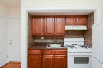 2737 N Spaulding Ave in Chicago, IL - Building Photo - Building Photo